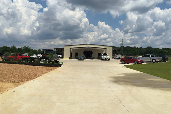 Outdoor view of GT Collision & Accessories facility
